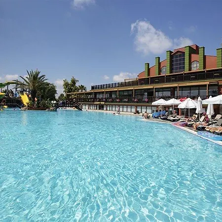 Alba Semesteranläggning (resort) Side