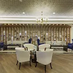 度假村 Alba 5*