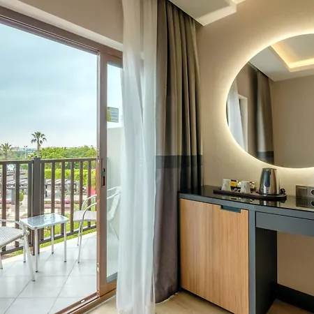 Alba - Ultra Resort Side